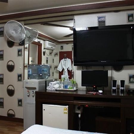 Picasso Motel Jongno Сеул Стая снимка