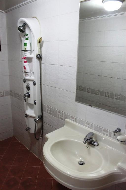 Picasso Motel Jongno Сеул Стая снимка